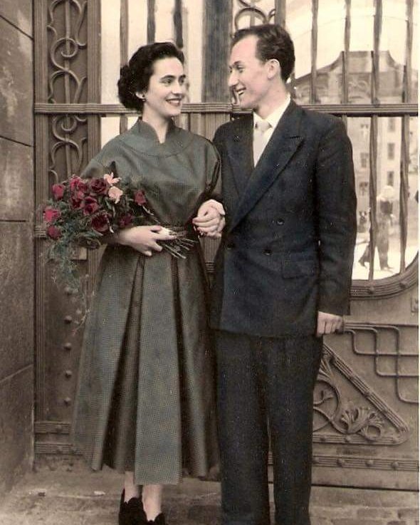 __Nina__84's tweet photo. #grandparents #berlin #vintage #50's https://t.co/LN0ipiHomk