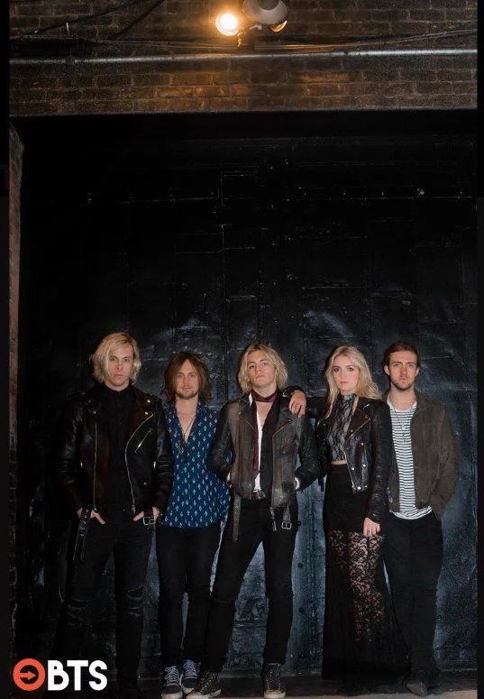 R5lynchs's tweet photo. R5 new PhotoShoot for Beyond The Stage Magazine!

I vote for #R5 #YouKnowYouLoveThem @radiodisney https://t.co/UW4x944GAx