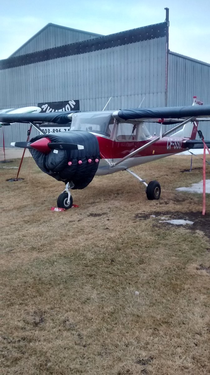 Cessna152man's tweet photo. One nice plane sitting there! #wind #cessna #planes planes #mraircanadaman https://t.co/mNfbuFroWP