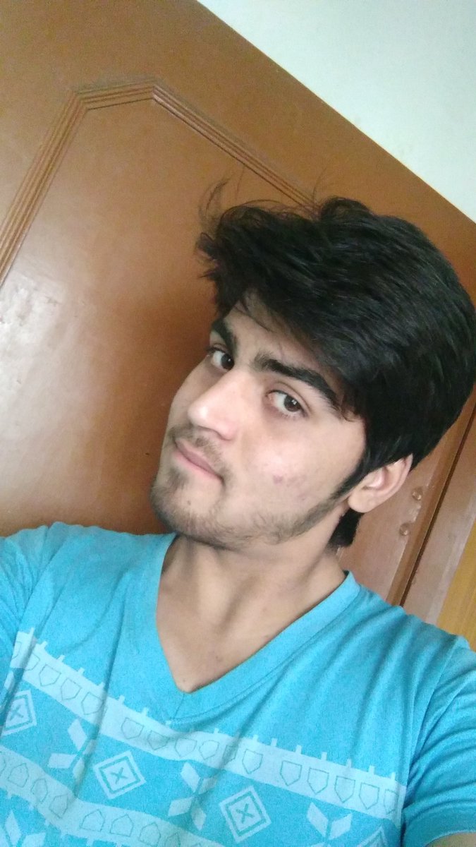 Aanu9694's tweet photo. Hllo hllo buddy 
Now today 
KyA HuA https://t.co/zXlu9VdIQx