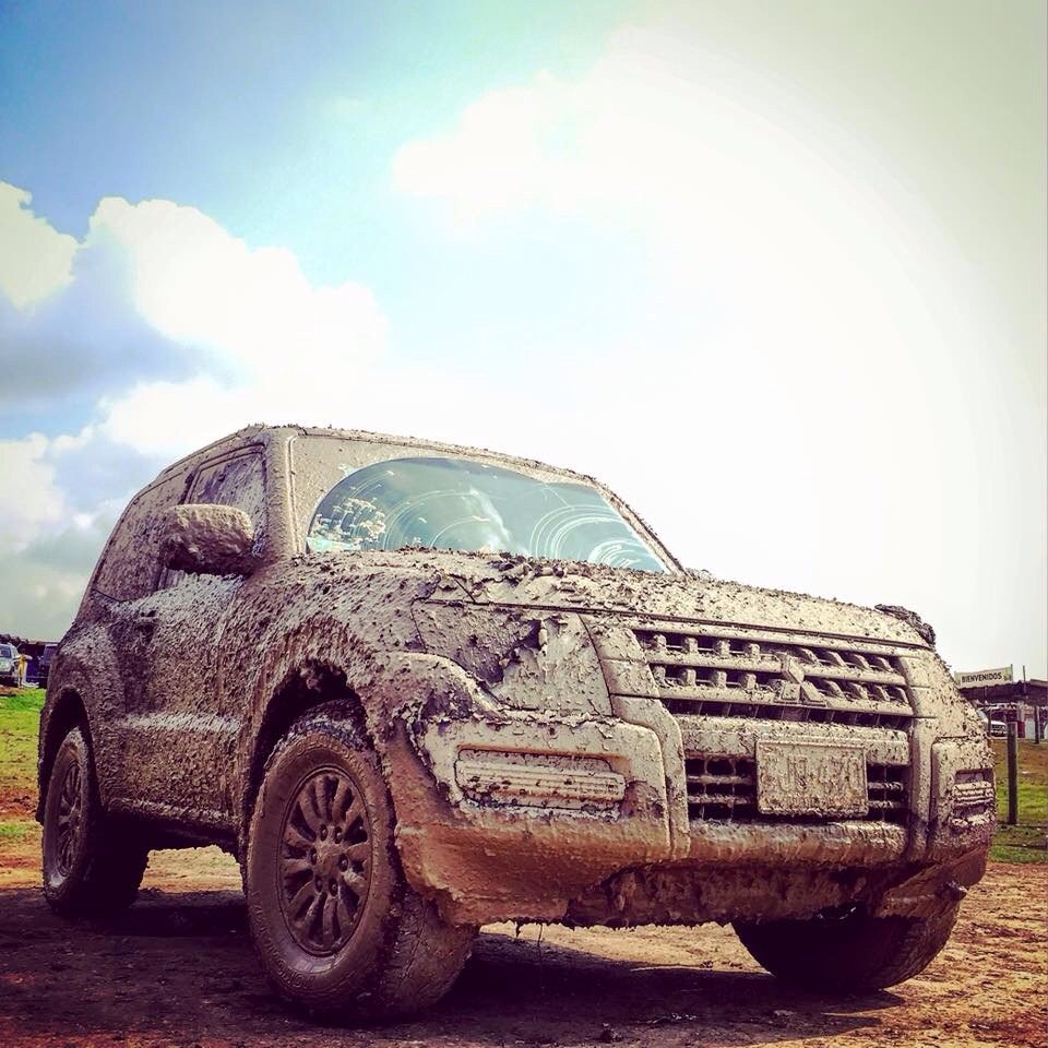 Autoextragti's tweet photo. Hoy, último día de #Mit4Fun al norte de Bogotá, detrás de Almaviva. Pruebas extremas de Mitsubishi 4x4. https://t.co/yrimm1zjZb