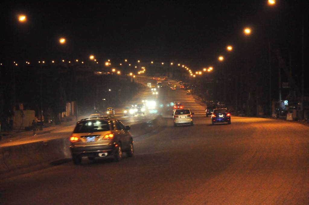 trafficbutter's tweet photo. PHOTO: This is Ile Zik Bus Stop inwards Iyana Dopemu, Lagos-Abeokuta Expway w/ Street Lights ~ #LightUpLagosProject https://t.co/RwLJ6rB3FS