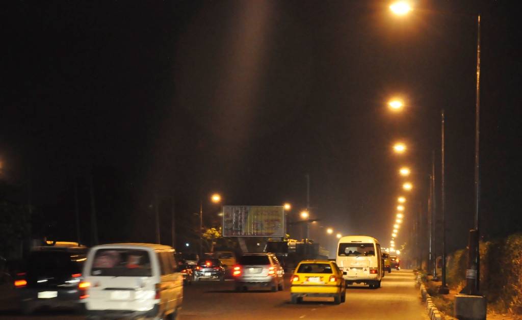 trafficbutter's tweet photo. PHOTO: Old Abeokuta Rd inward Capitol, Agege, has been illuminated with Street Lights courtesy #LightUpLagosProject https://t.co/xuwG1jv4aK