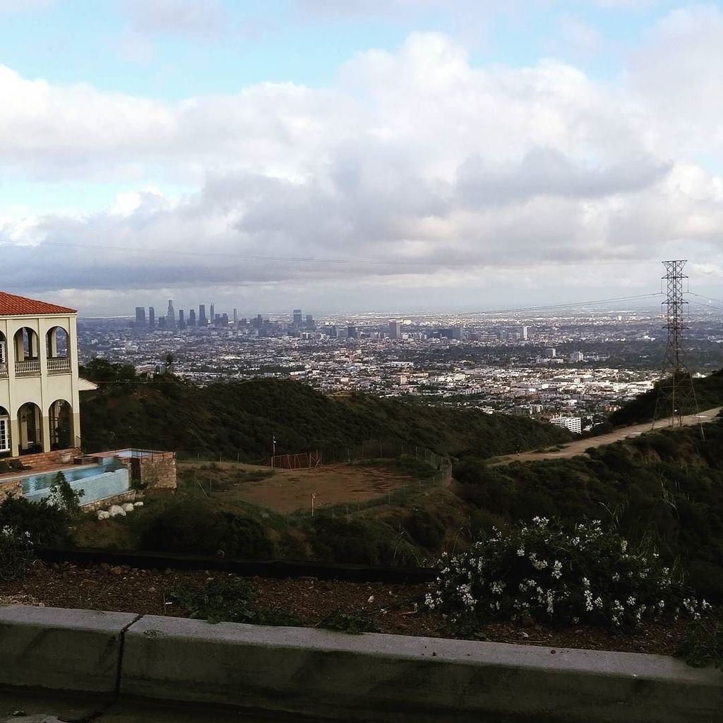 KiyaKersh's tweet photo. #losangeles #solardr #keepLAweird #SparkleDeep #elnino https://t.co/caBV8Ic4sC https://t.co/zZZE8pGVxa
