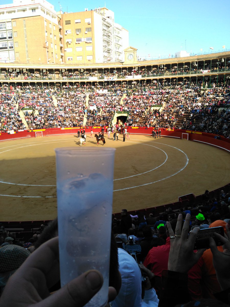 javicrespoo's tweet photo. @Mundochoto va por ti!! Hoy gana la tauromaquia!! #13MValencia #TorosSi https://t.co/K89DpFONKy