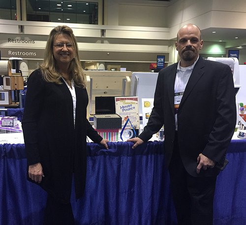 InnovationPet's tweet image. Heading to Orlando for #GlobalPetExpo Hope to win again for best new cat product #KittyConnection #InnovationPet