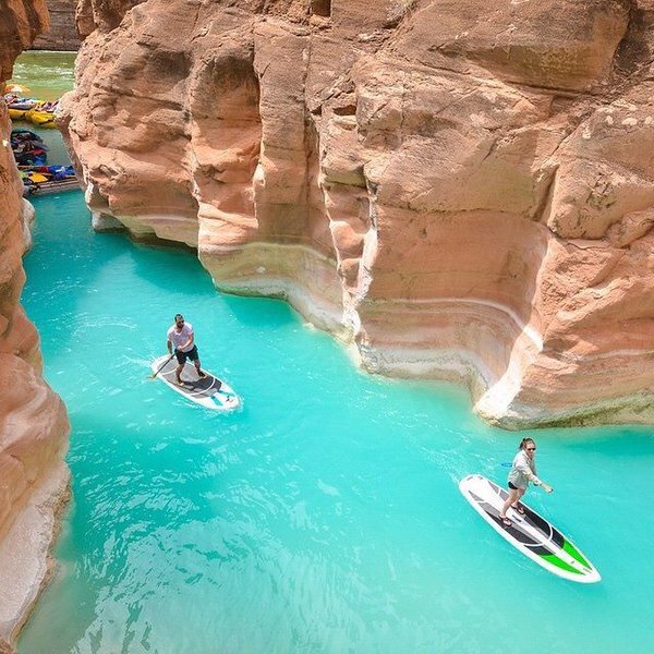 World's tweet photo. Paddle Boarding on Lake Havasu in Arizona. https://t.co/PeIB1o47sO