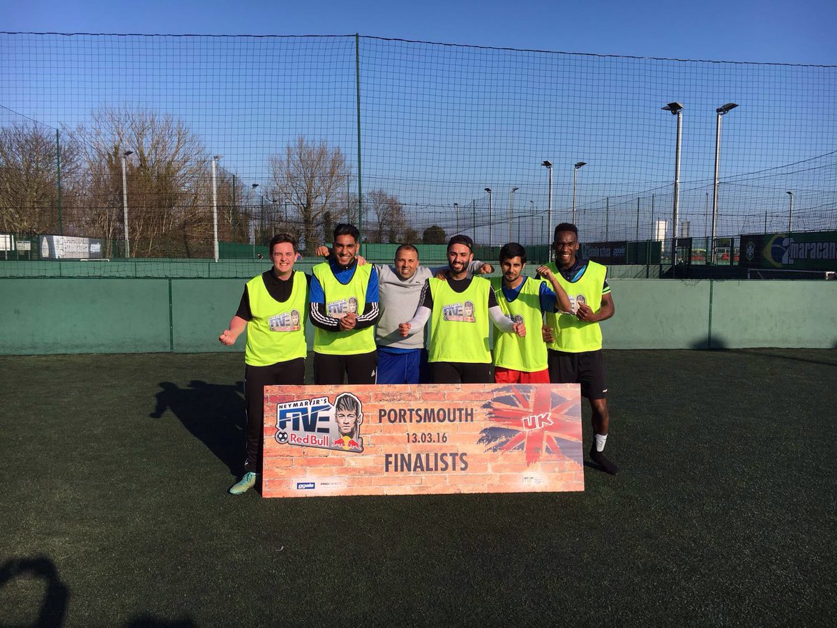rajikinz's tweet photo. #winners #NeymarJrsFive #winner #champions @SloughScorpionz #goals #5aside https://t.co/iS6Cggz2s5