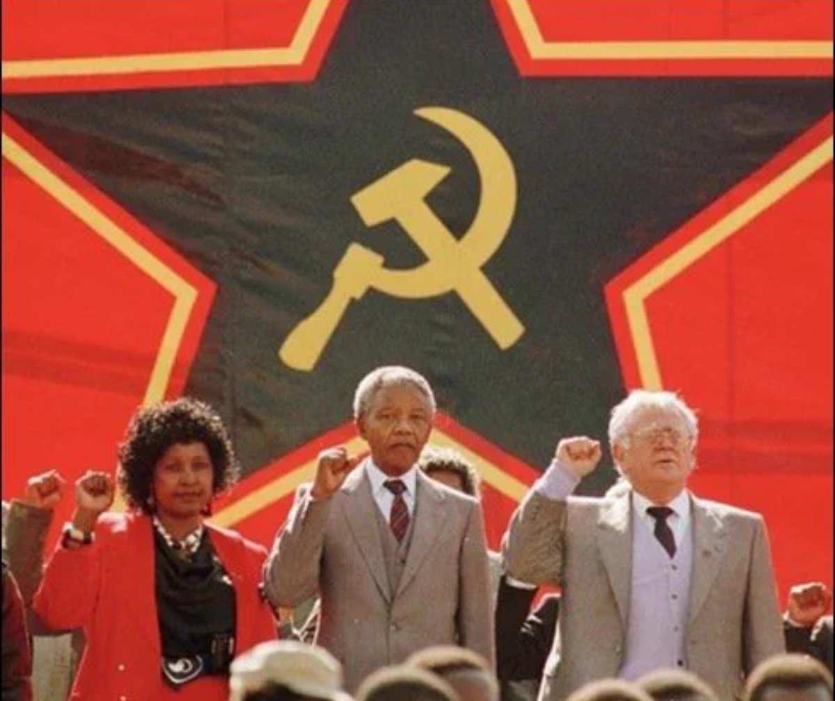 tony666cuban's tweet photo. #Blacklivesmatter
#BLM
#ExposingCommunism
https://t.co/qWmXEWYxuj https://t.co/OiOelpx1sf