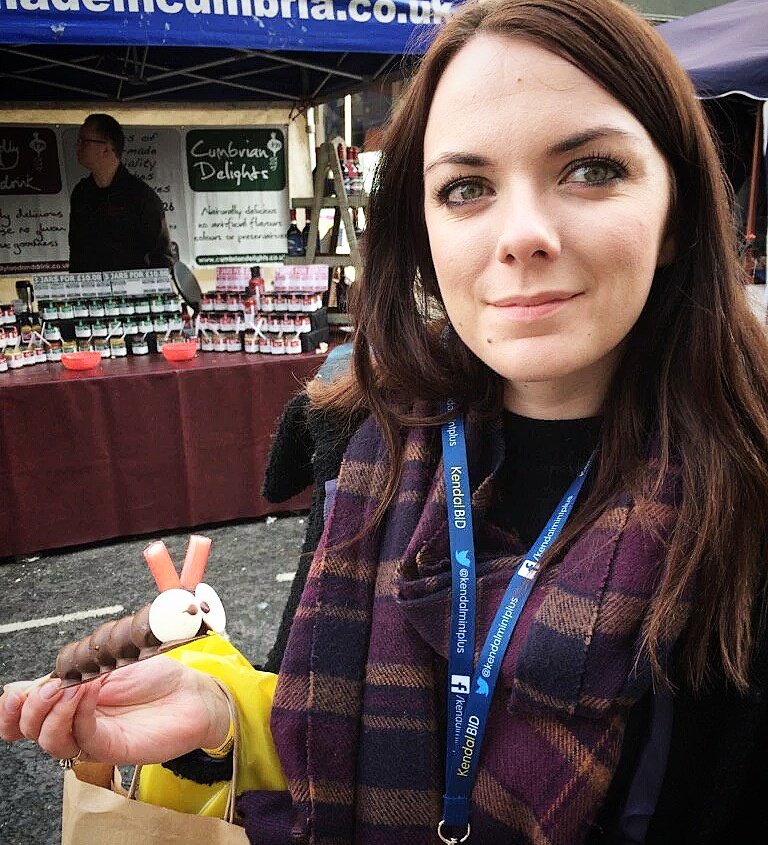 suziebarrett's tweet photo. Catherine the Catergrape #kendalfestivaloffood #cumbriaweekend #notjustlakes #chocolatedippedfruit https://t.co/RghZ1Y0rlY