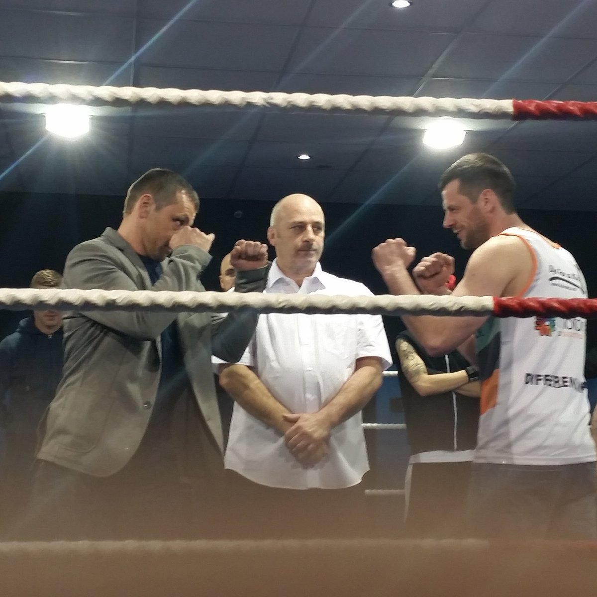 StephWaines's tweet photo. Proud sister... #hullboxing #charityevent https://t.co/AUhGF7HKCs