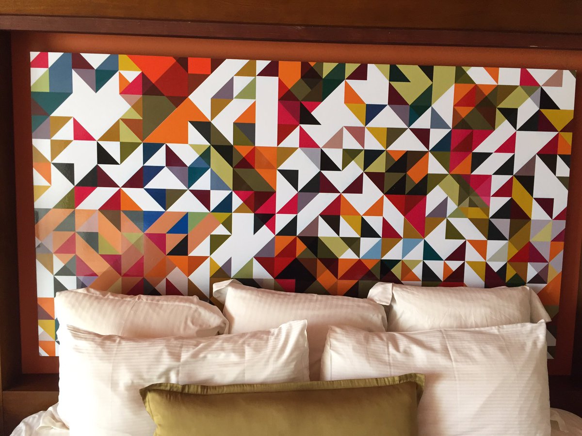 MacDcol's tweet photo. Now how many triangles? #math_monkey1 https://t.co/JBzbySx1mn