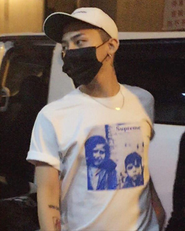 parisjiyong's tweet photo. https://t.co/64Wt7T2KnY