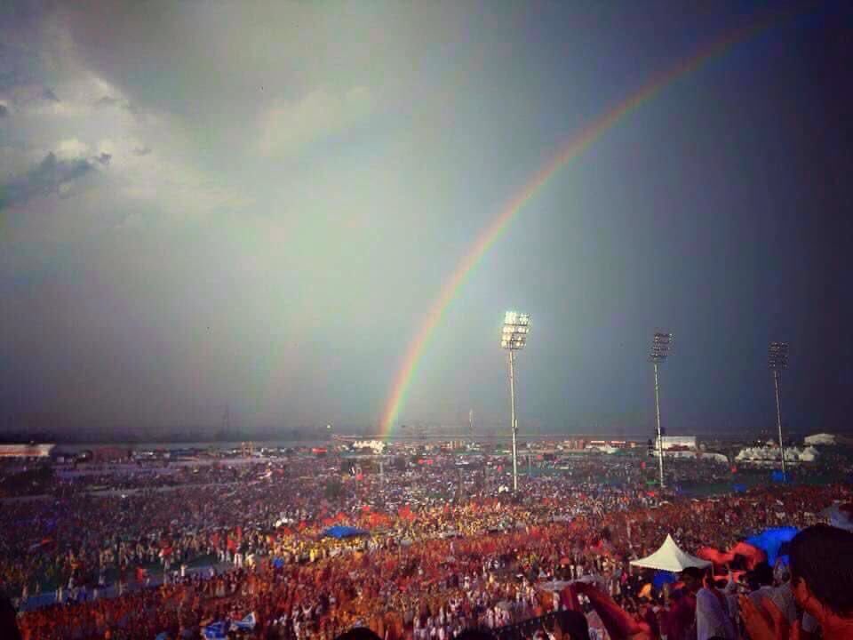 mallikakrishnas's tweet photo. Rainbow of our lives #SriSriIndiasPride https://t.co/0zlXaGGglA