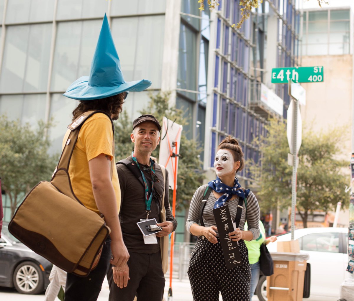 service's tweet image. Wizard meets Mime...should make for an interesting conversation #OnlyAtSXSW #ServiceSXSW
