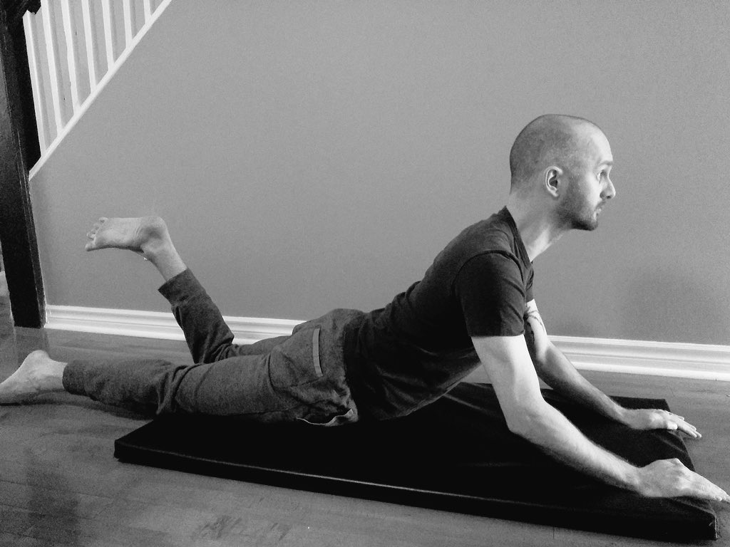JustinPatters11's tweet photo. And the final evidence of my #pilates ineptitude. #onelegkick #marchmatness2016 #beachpilatestoronto @beach_pilates https://t.co/lK8NiWCMUu