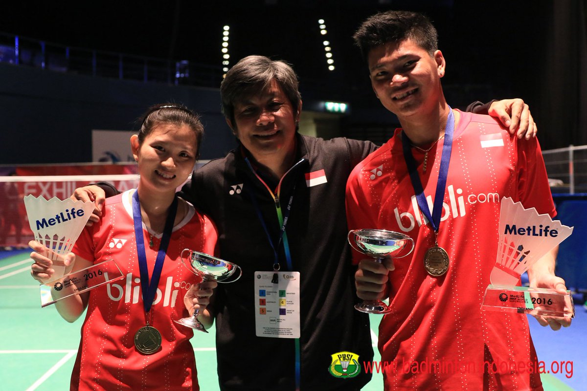 INABadminton's tweet photo. Praveen Jordan/Debby Susanto bersama Coach Herry Iman Pierngadi #AllEnglandSSP https://t.co/Uc7jxLANnI