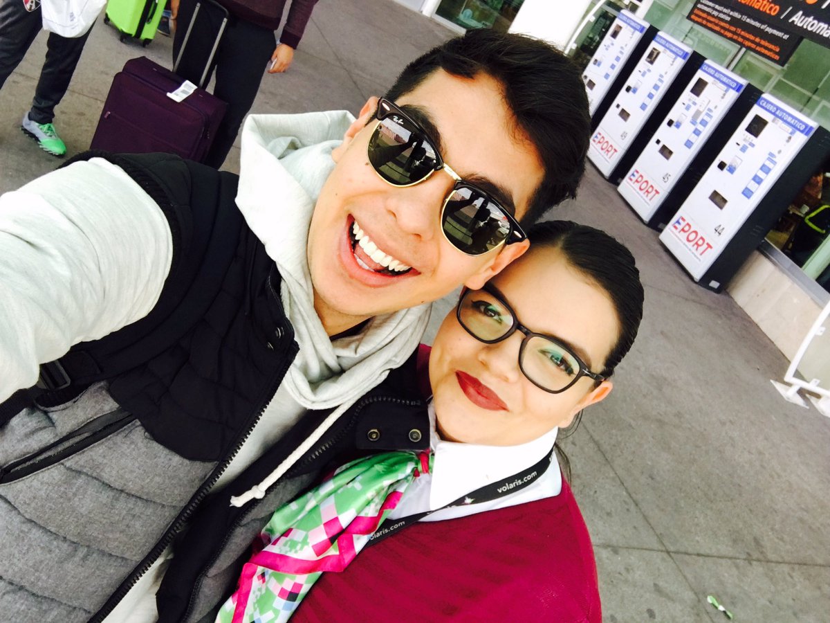 serch_pr's tweet photo. Llevaba un segundo en Guadalajara ! Y ya conocΓ a varios #Ivanslovers https://t.co/rOCn560aax
