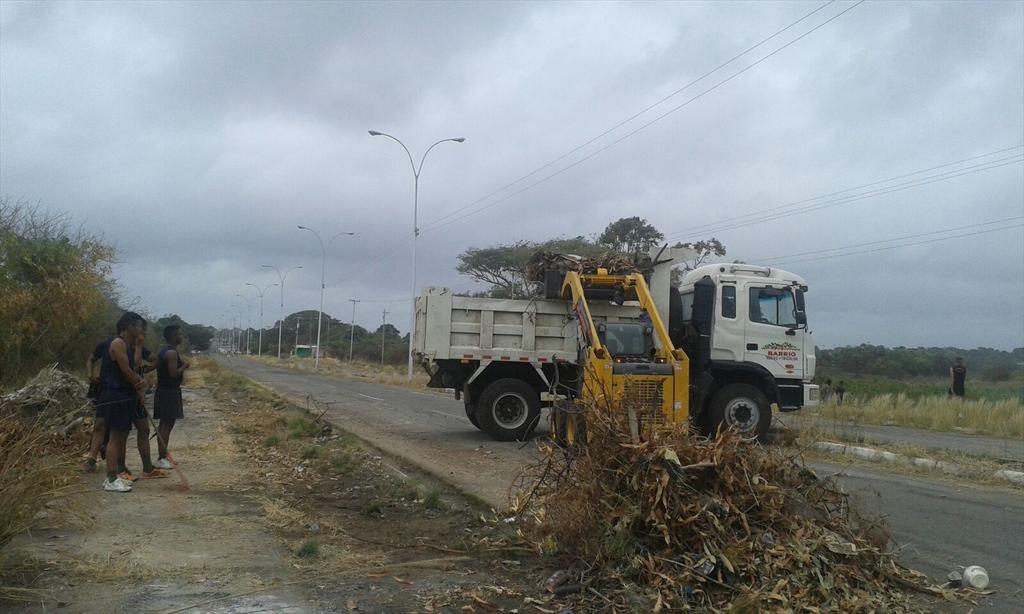 DSINFT_Heres's tweet photo. @comandosergioh Sin descanso trabaja por su pueblo de Ciudad Bolivar Con Excelencia y Calidad Revolucionaria https://t.co/MIZ3kZjViG