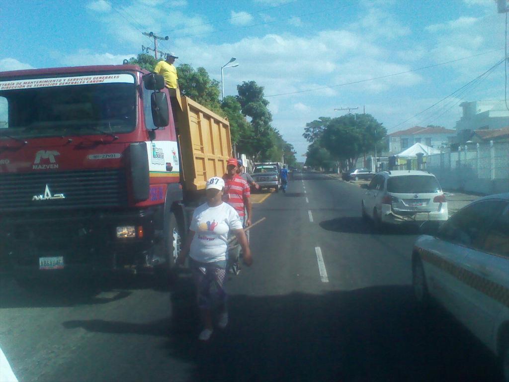 DSINFT_Heres's tweet photo. @comandosergioh Sin descanso trabaja por su pueblo de Ciudad Bolivar Con Excelencia y Calidad Revolucionaria https://t.co/MIZ3kZjViG