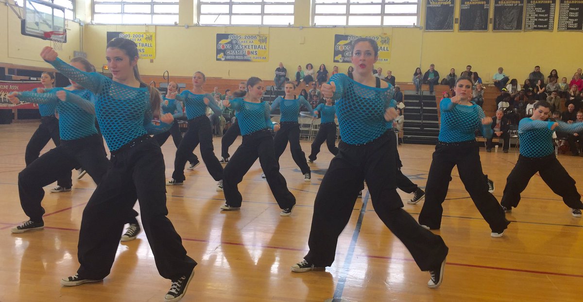 LIkickline's tweet photo. Lynbrook #hiphop squad gets sharp and synchronized #LIKAchamps https://t.co/x3nHBH9Hiu