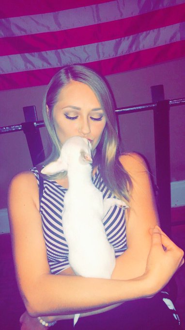 Hung out w old friends this weekend☺️🐶❣🐼 #716 #iMG #NPark https://t.co/Oyg341R6vS<a href="/tag/img"class="tags"><span>#img</span></a><a href="/tag/npark"class="tags"><span>#npark</span></a>
