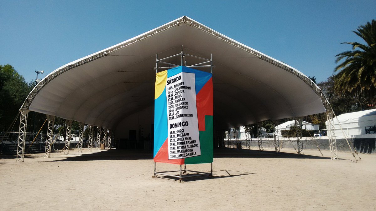 Nrmal's tweet photo. ¡Domingo de #FestivalNrmal! Segundo día de amigos, música y mucho 💃. 
¡PUERTAS YA ABIERTAS! https://t.co/LrTyA2kBT9 https://t.co/lBSwInfbIA