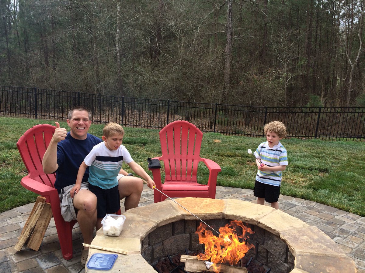 ClampLen's tweet photo. First burn with new fire pit. Just in time for 85 degree heat. https://t.co/R28fcIiTqG