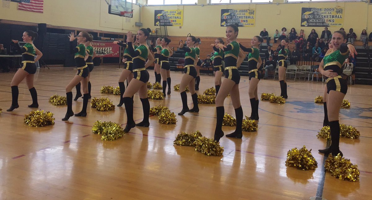 LIkickline's tweet photo. Lynbrook Middle School puts Pom on pause for a moment of jazz funk in the squad category #LIKAchamps https://t.co/dppWSQdCq0
