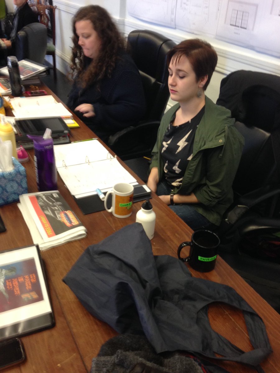 PortlandStageCo's tweet photo. Our crack SM team hard at work 👍🏻💕 #AsherLev @N_A_K #ActorTakeover https://t.co/LDCdUdZ0gV