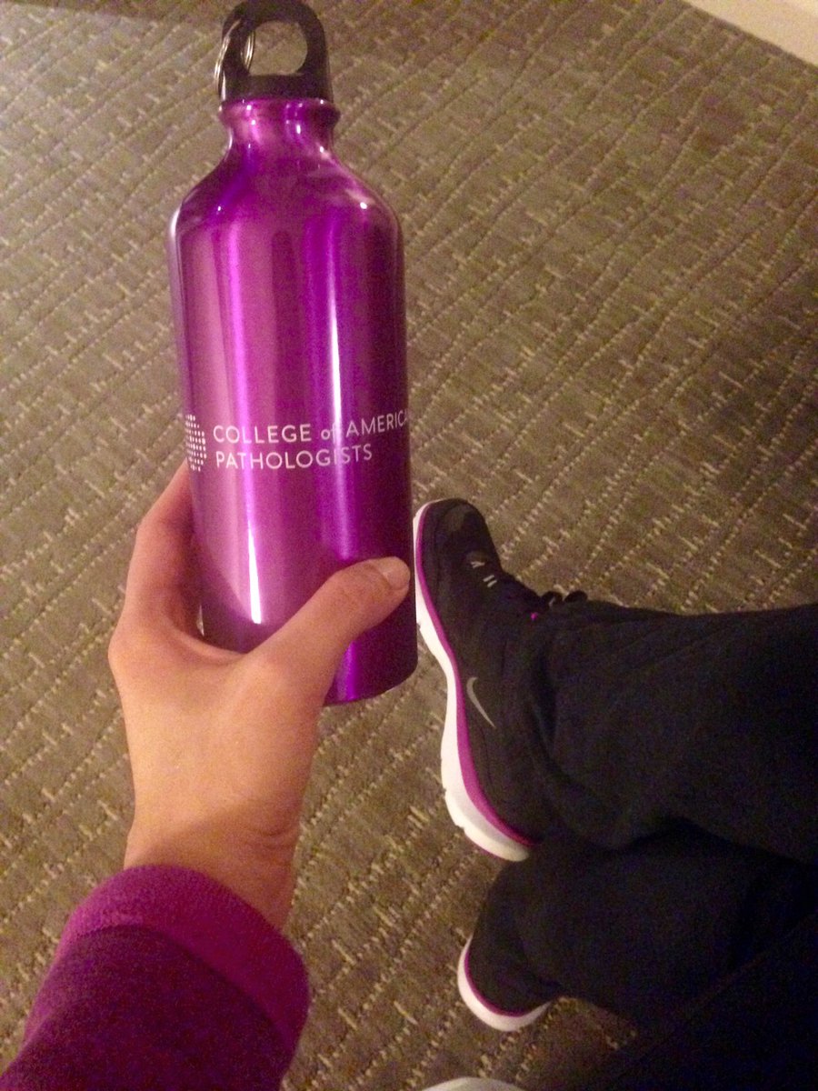 RMeunierMD's tweet image. I didn't do it on purpose @Pathologists @maryrose_murphy @TheTDude #CAPRF #USCAP2016 @moniqueterrell @davidacohenmd