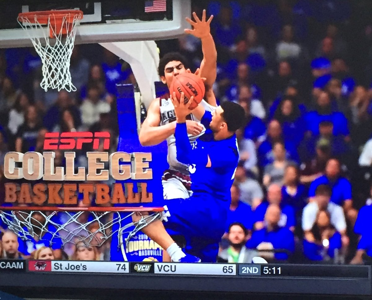 TheRealCoachCee's tweet photo. @tyler34davis is doing his thing right now! #CrashingBoards #SECMBB https://t.co/9SbALEwEzw
