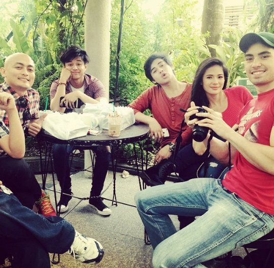 DEVONline_SQUAD's tweet photo. Devon Seron with the gentlemen 😊
#BMLcast
credit: mor1019charlz https://t.co/GctjoHSbsP