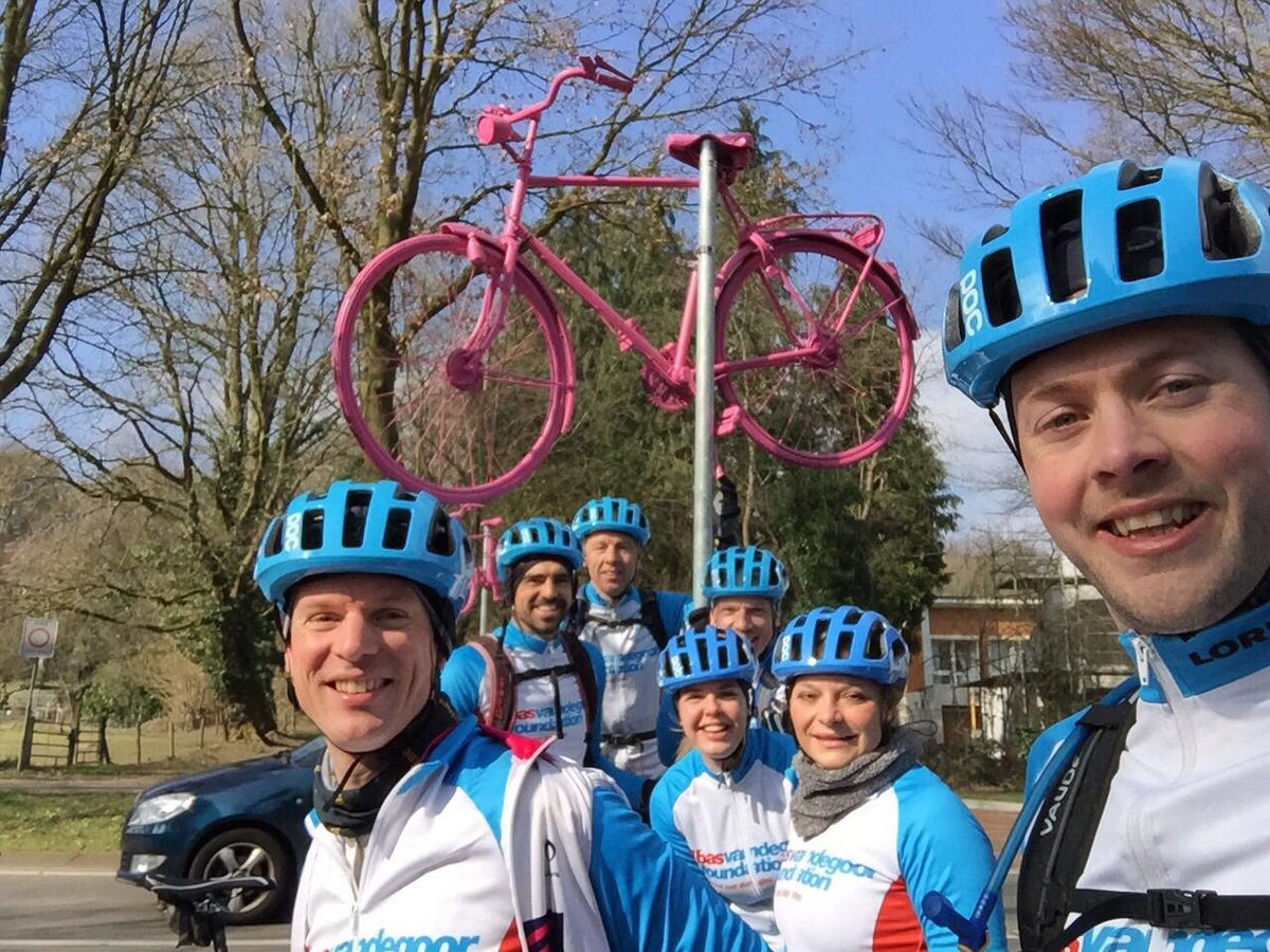 gerard_tb's tweet photo. Lekker 270km gefietst dit weekend om de rose #giro trui naar NL te brengen #challengediabetes #bvdgf #diabetes https://t.co/7Vqj4i9jfk