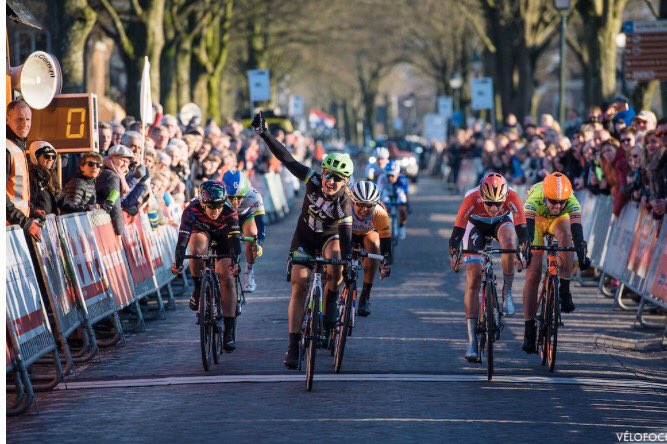WMNcycling's tweet photo. Make that a 4th (not 5th!) place for @tiffanycromwell and 12th for @alexismryan. Well done ladies! #Drentse8 https://t.co/8P2wexNhNx