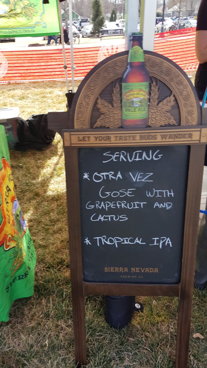 Boldtowngirl's tweet photo. Both of these things are very tasty. #HopsHandrails 2016. https://t.co/bmc0JaZt42