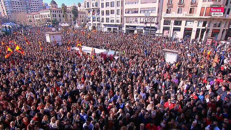 EPonceOficial's tweet photo. Día histórico, hoy en Valencia, para reivindicar la tauromaquia en todos los sentidos y con argumentos! #sialostoros https://t.co/qqVjGZVpzB