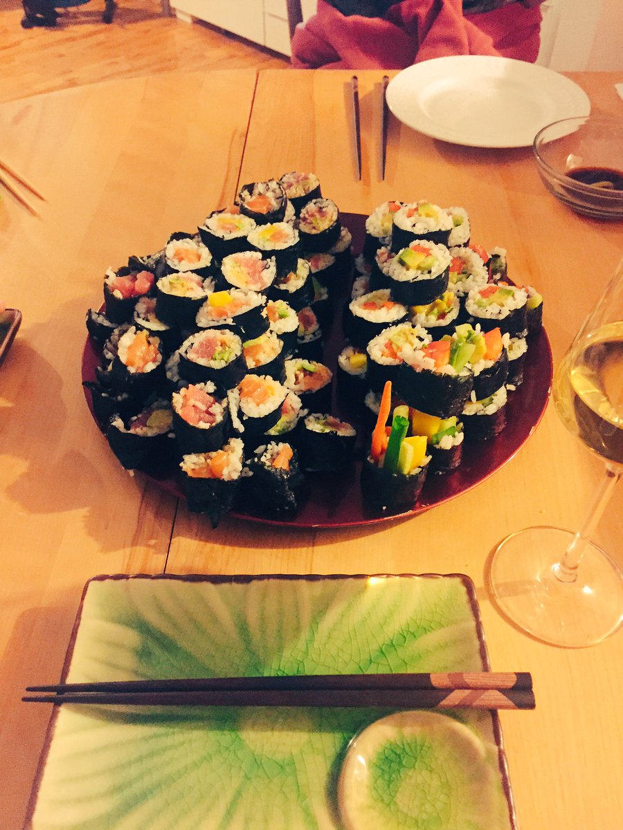 chrissyhan's tweet photo. Homemade maki night 🍣 #SushiTime https://t.co/5wXlvfoupd