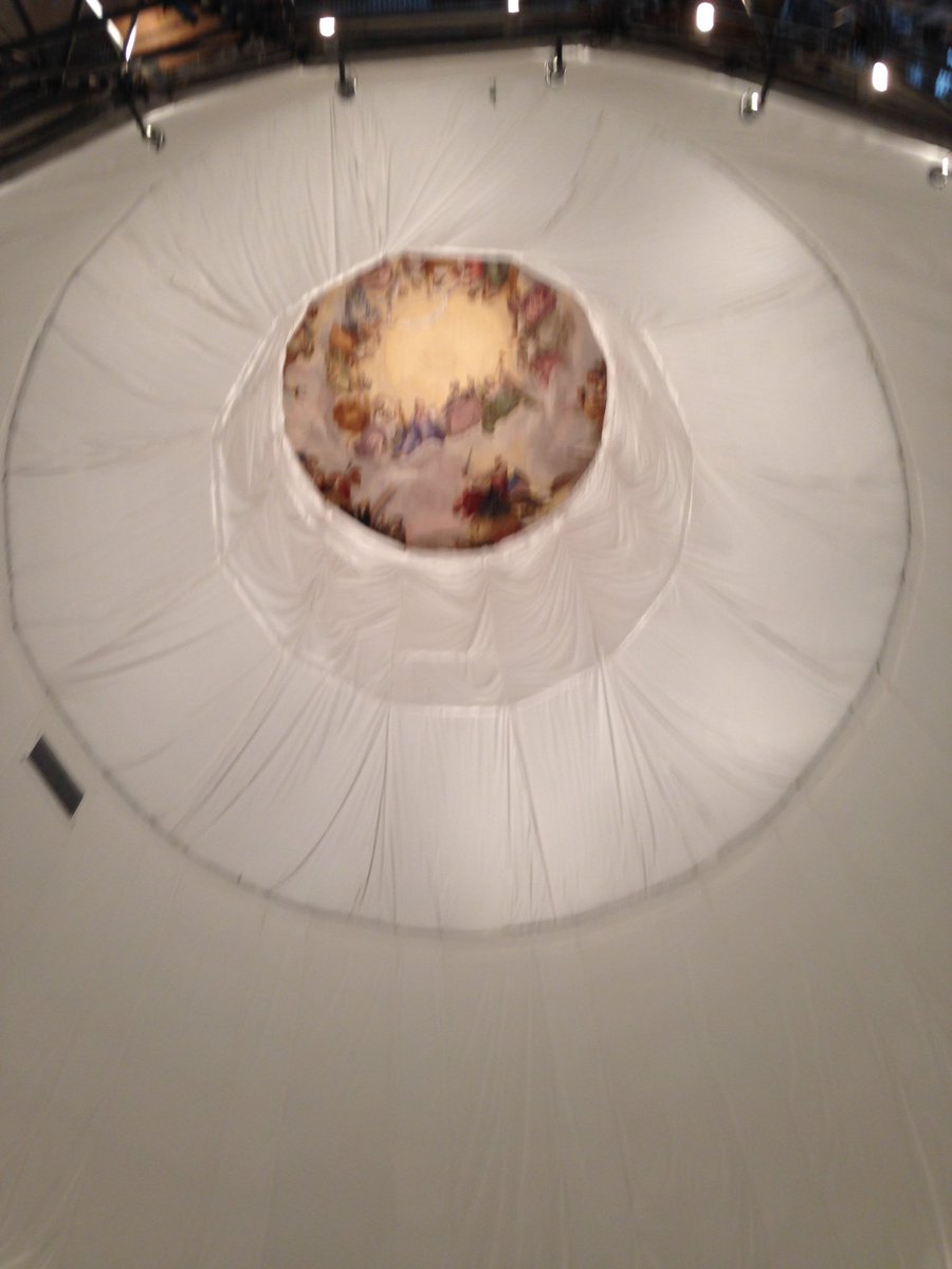 David_joynes1's tweet photo. this is the top of the rotunda and shows our forefathers that led us to what we are now #8thgradedc #learnsharelive https://t.co/gjHc1eQb23