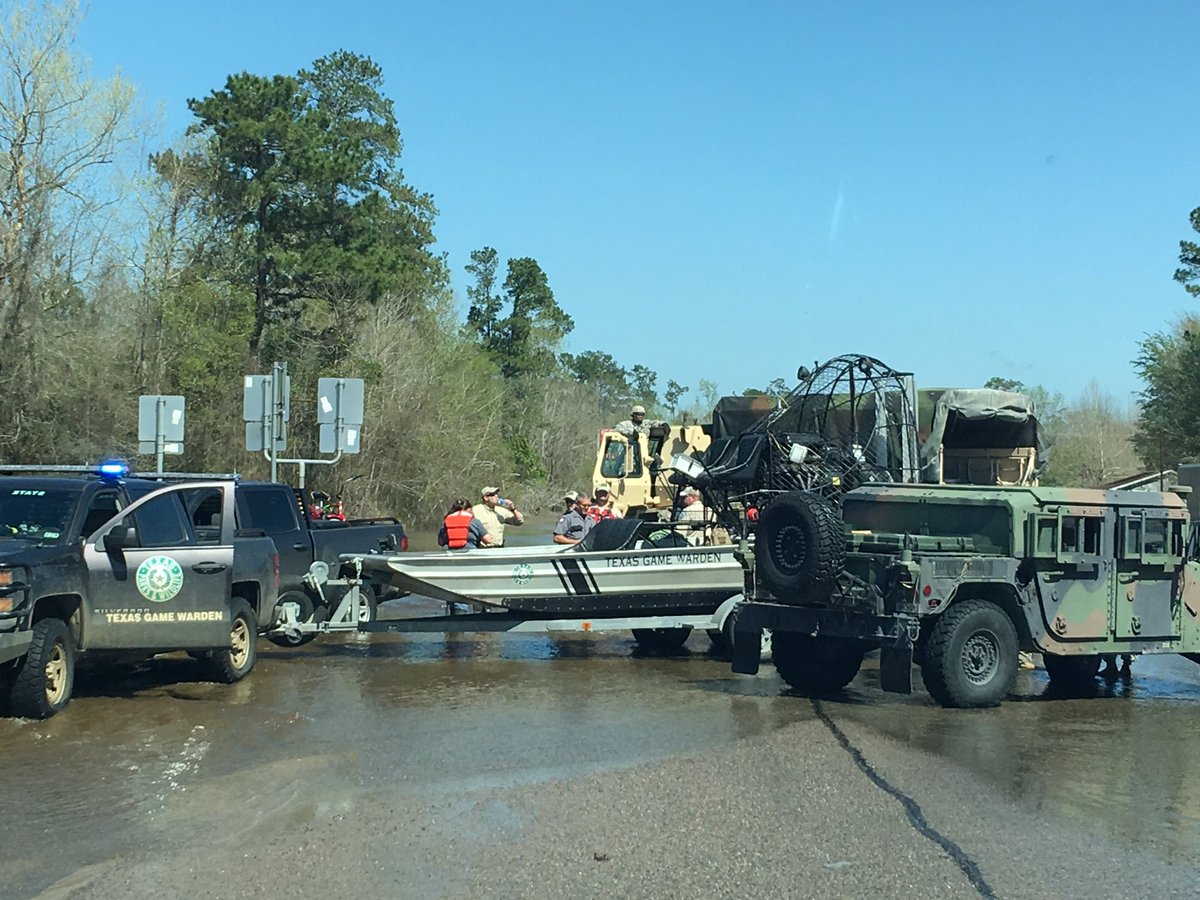 erikfox2000's tweet photo. @TexasGameWarden and @TexasGuard hard at work in Deweyville, TX! https://t.co/Qa8xAQdNTc