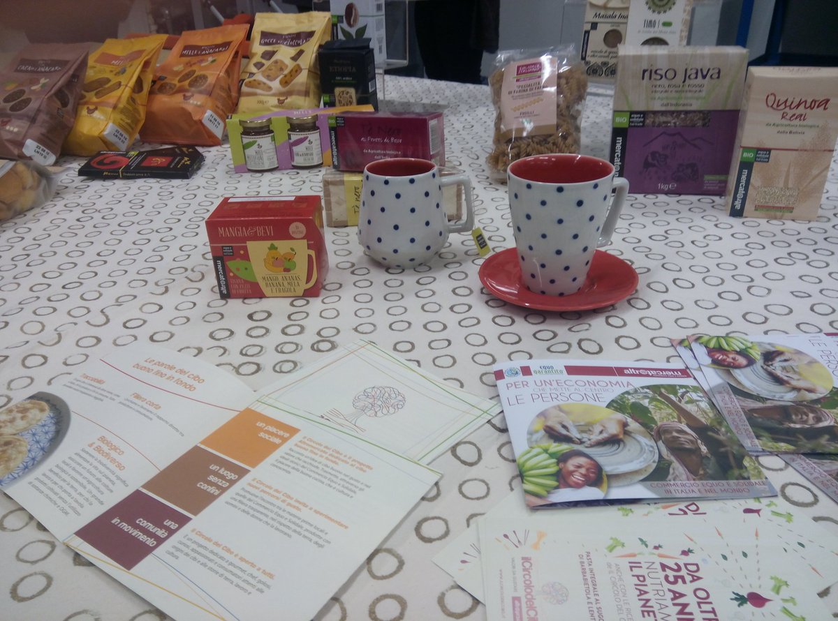 Anna_Mess's tweet photo. Giornata bellissima al @311verona per il #GGTea @altromercato @TestediRapa @GGDVerona https://t.co/W21OOgaTbi