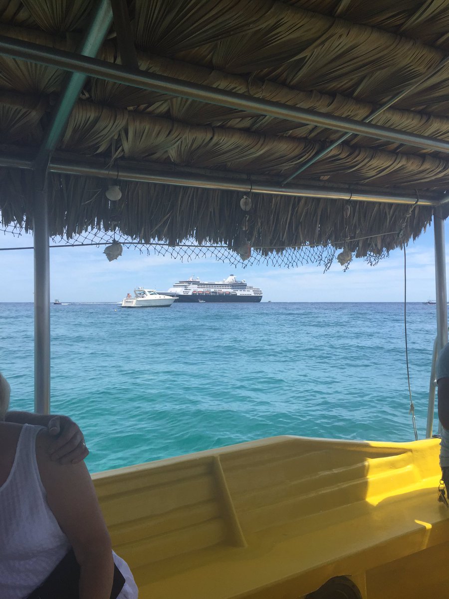 TheKennebunkInn's tweet photo. Looking at #Maasdam from #CaboSanLucasMexico this trip has seriously had the best weather #cruise #seeingtheworld https://t.co/23CBjVhzc7