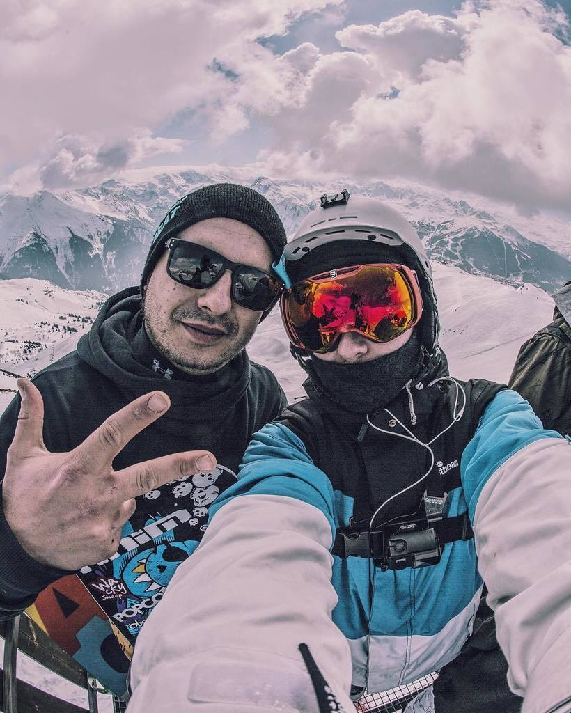 MontagneJadore's tweet photo. Selfies. #wackytour #wackysheep #winter #france #neige #paradiski #snowboarding by filipz__ https://t.co/xNi6BII1Fu