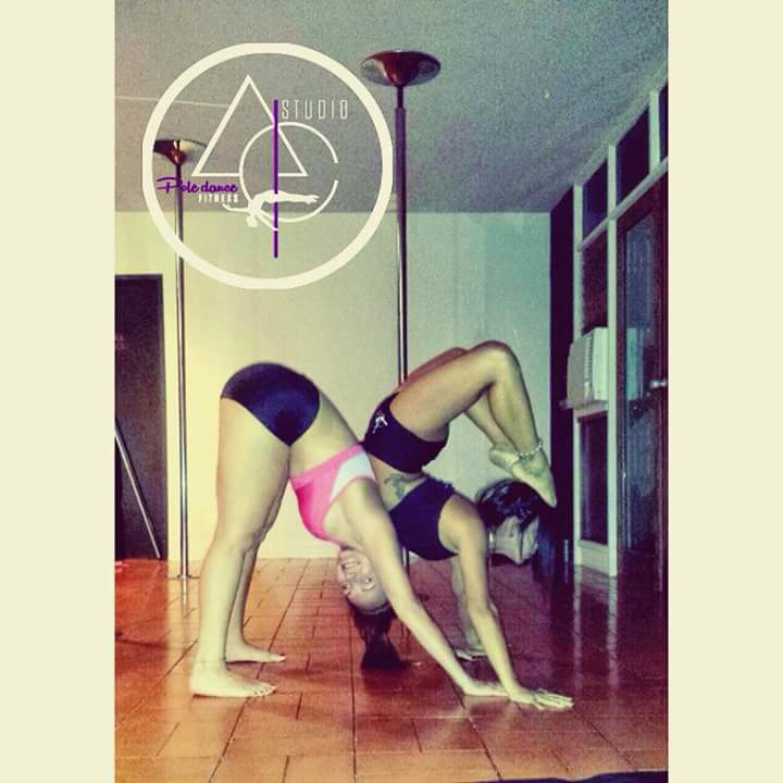 ACPoleDance's tweet photo. Cosas como esta y mas puedes hacer #poledance #dance #poledancer #dancer #polefitness #fitness #laguaira #studioac https://t.co/hRIfg53xkC