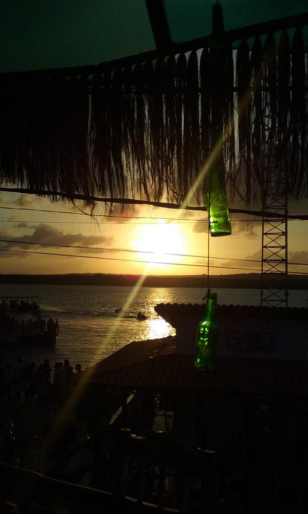 mayrego's tweet photo. Pôr do sol aqui é sagrado... #Semfiltro #JampaCity #PB #Brasil https://t.co/6qsbH74eoC