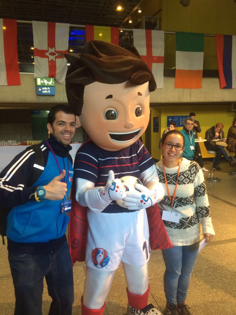 Avec la mascotte de l'UEFA 2016, Victor. #uefa2016 #Paris