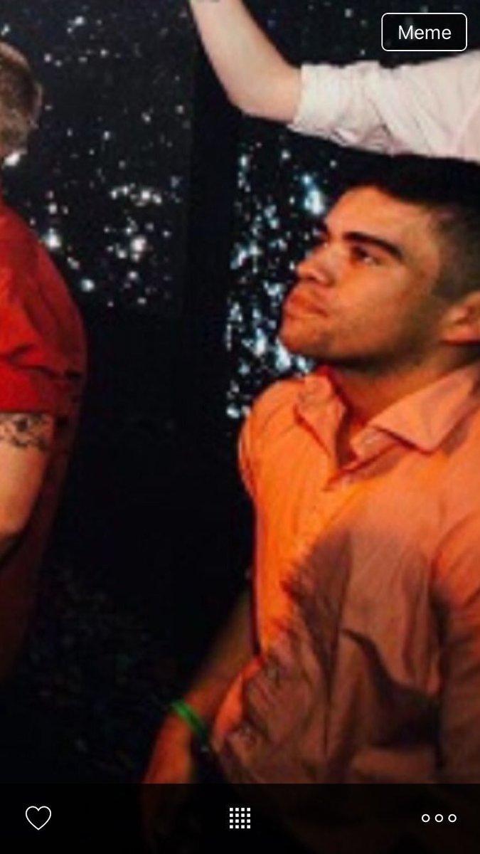 jasonscreations's tweet photo. When your girl gets drunk and thinks she is single again https://t.co/9jP0qQyRLI