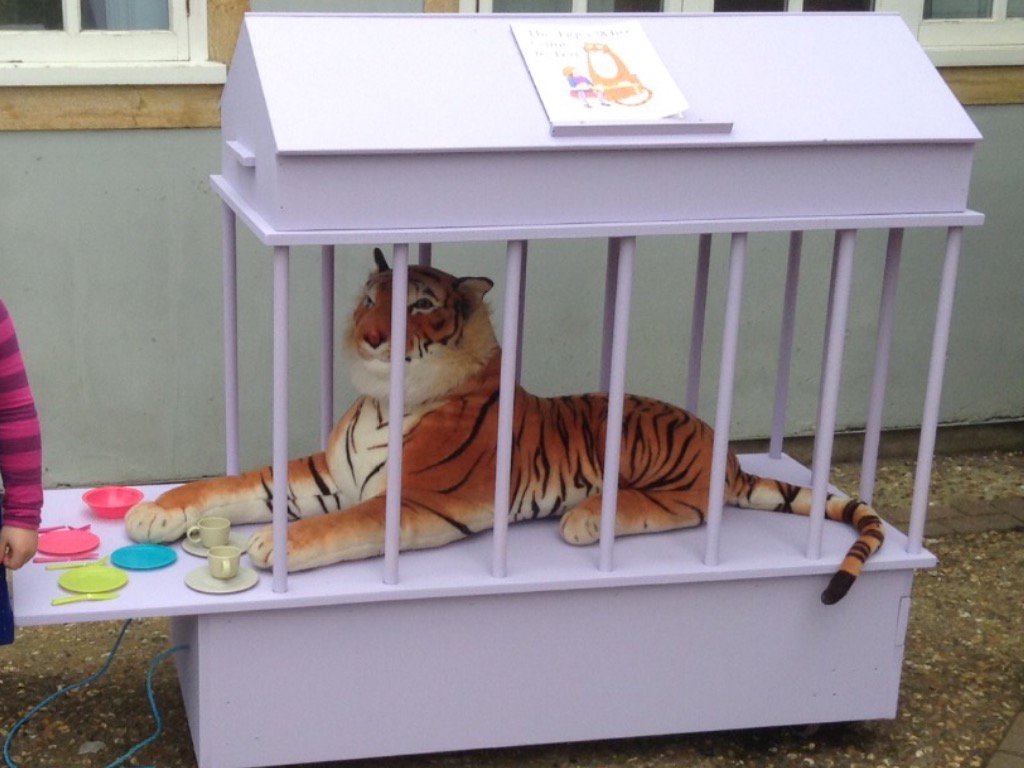 TheEYEducator's tweet photo. The tiger came to tea with us for #WorldBookDay #EYFS #eyfstwitterpals https://t.co/UCyk7x3k26
