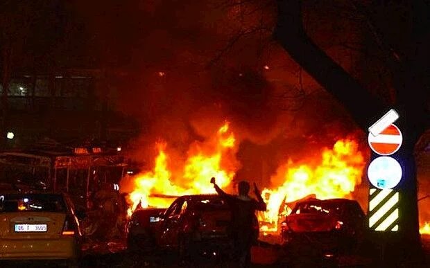 Un coche bomba deja al menos 27 muertos y 75 heridos en el centro de #Ankara