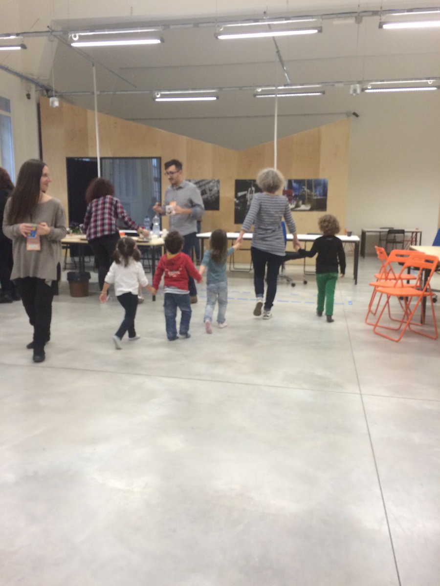 mammariccia's tweet photo. Finalmente una #GGD kids friendly: è stato bellissimo portare mia figlia nel "mio" mondo, 😘 to @GGDVerona #GGTea https://t.co/DwSphki70A